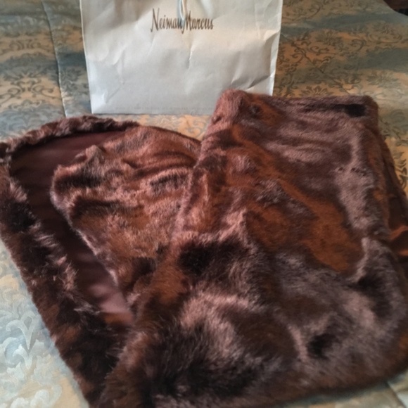 ‘Silk and Sable’ Faux Fur Shall - Picture 1 of 3